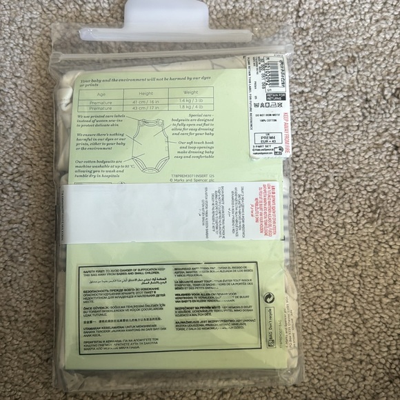 3 premature sleeveless bodysuits - Picture 3 of 9